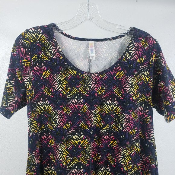 LuLaRoe Women's Black Pink Aztec Pyramid Short Sleeve Tunic Shirt Top Blouse - Picture 2 of 16
